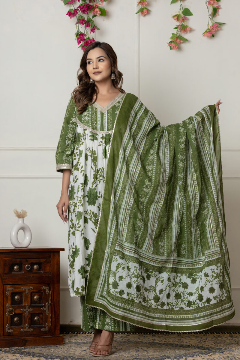 Green Floral Printed Anarkali Kurta Set - Image 6