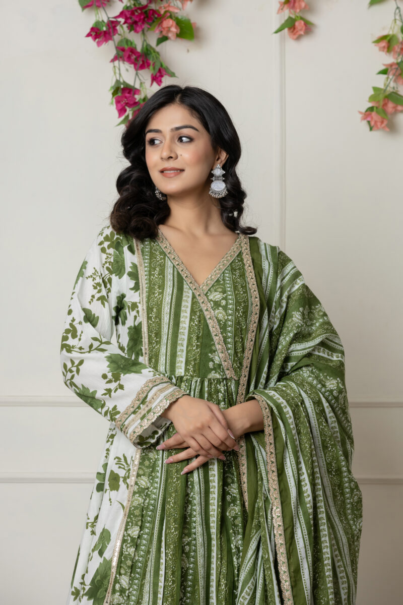 Green Floral Printed Anarkali Kurta Set - Image 7